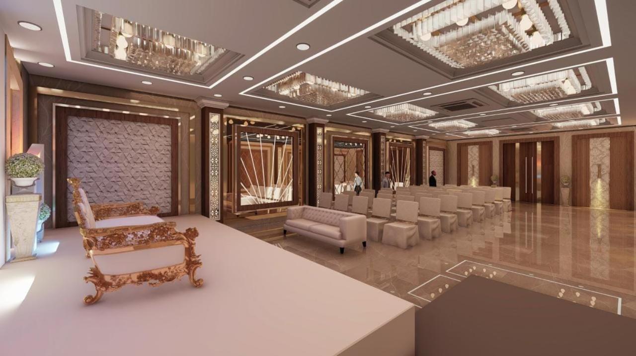 Hotel Olive Crown Lakhnau Kültér fotó