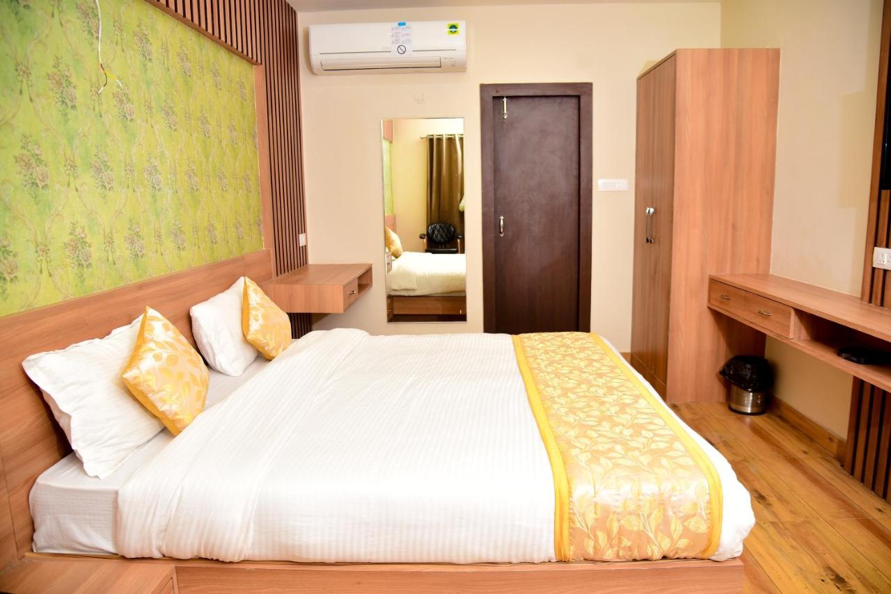 Hotel Olive Crown Lakhnau Kültér fotó