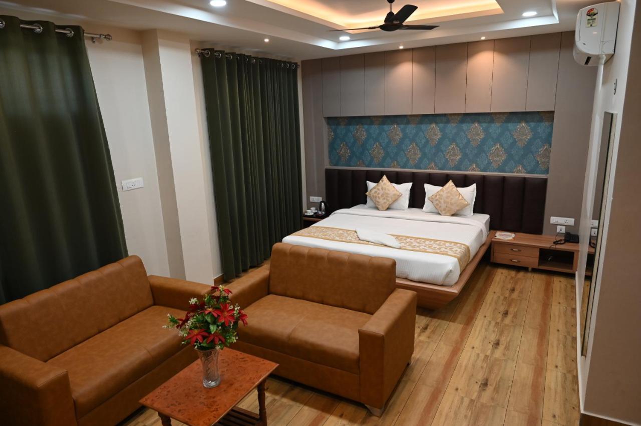 Hotel Olive Crown Lakhnau Kültér fotó
